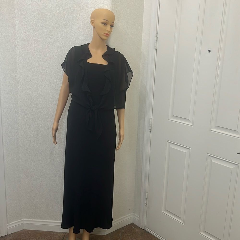 Evan Picone Woman Black Dress Sz 14 Scoop Neck Attatched Ruffle Tie Front Sleeve